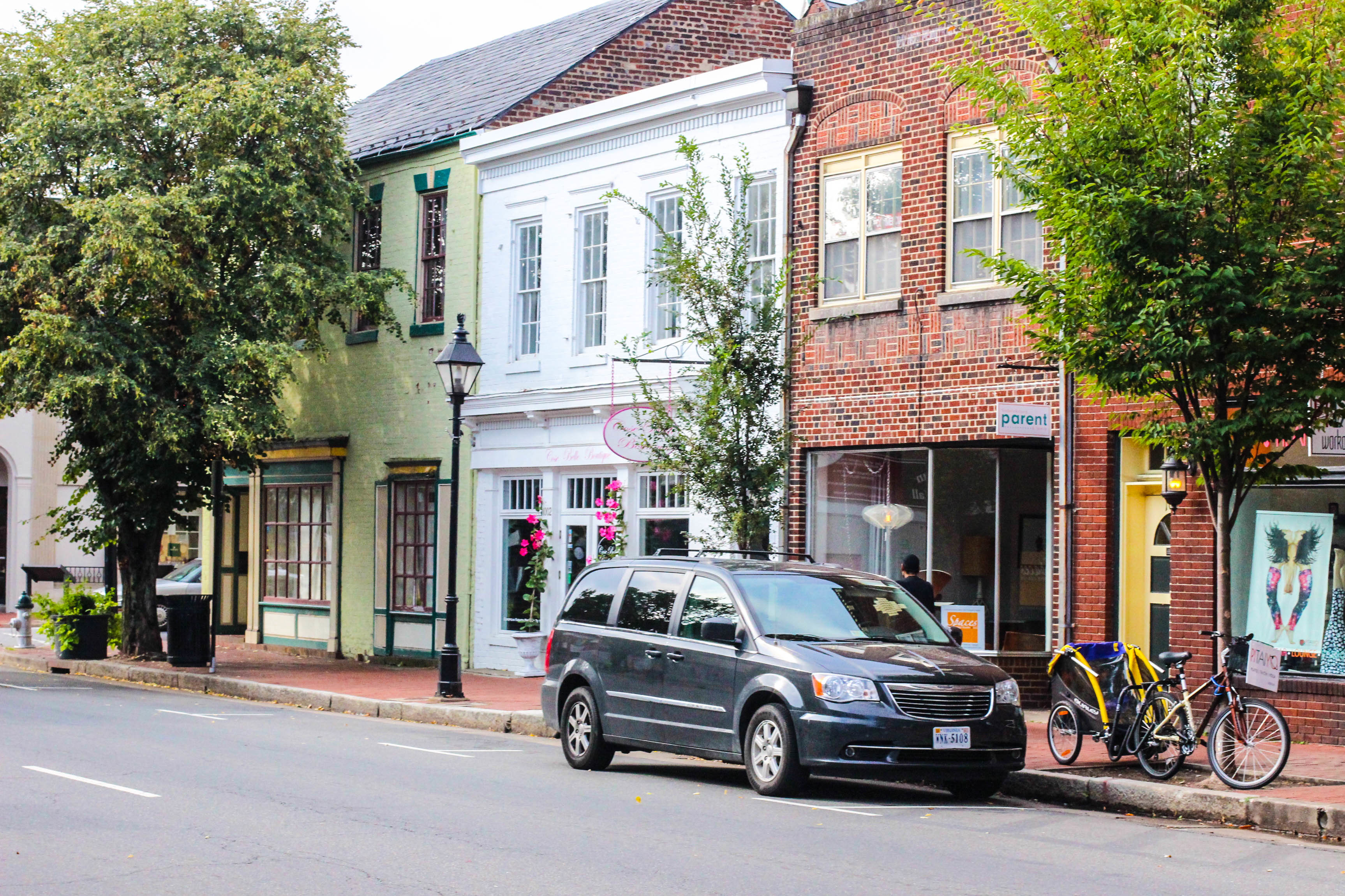 Local businesses in Historic Downtown Fredericksburg