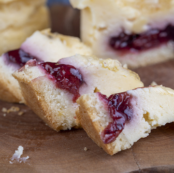 Huckleberry cheesecake bars